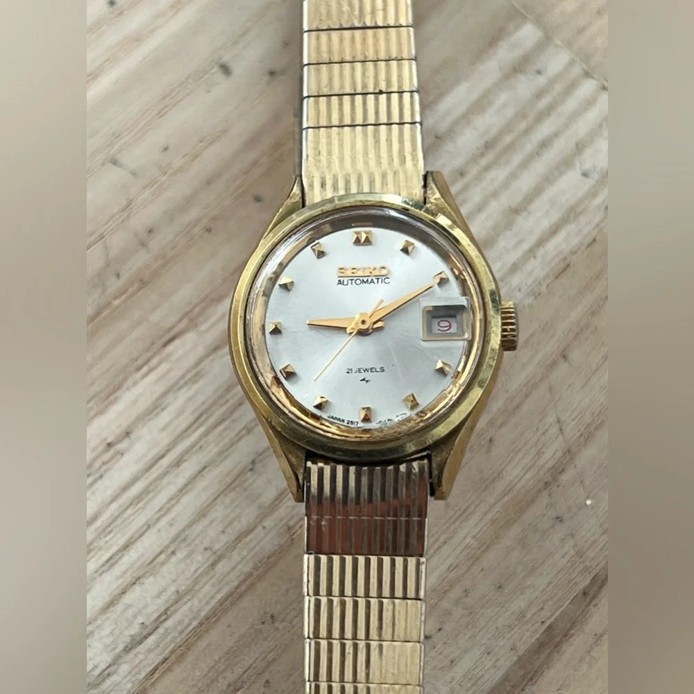 Seiko Rare Vintage Gold Plated Automatic Ladies Watch 21 Jewels Silver Dial Date